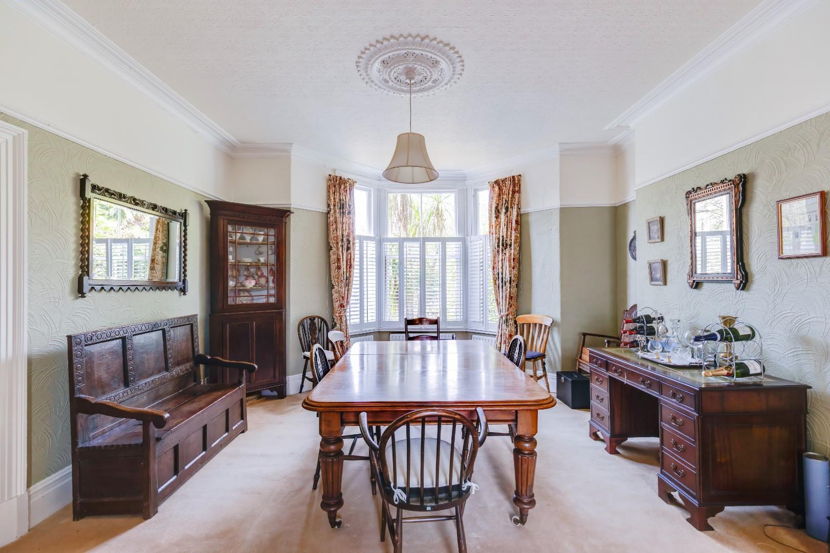 3 Church Avenue, Penarth, CF64 1AZ